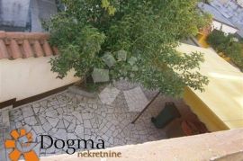 KUĆA CRIKVENICA 190 m² DVOJNA, Crikvenica, Casa