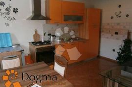 KUĆA CRIKVENICA 190 m² P+1+VPOT, Crikvenica, Maison