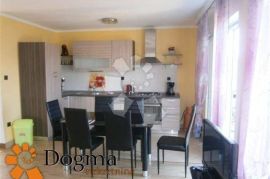 KUĆA CRIKVENICA DVOJNA 110 m², Crikvenica, Ev