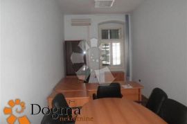 POSLOVNI PROSTOR RIJEKA CENTAR 84 m² 2SKL, Rijeka, Poslovni prostor