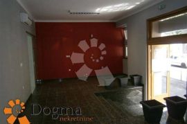 POSLOVNI PROSTOR, RIJEKA, POTOK, 85 m², Rijeka, Propiedad comercial