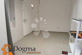 POSLOVNI PROSTOR, RIJEKA, POTOK, 85 m², Rijeka, Propiedad comercial