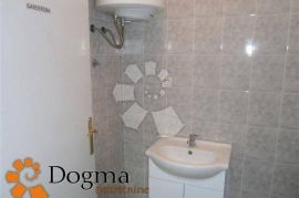 POSLOVNI PROSTOR, RIJEKA, POTOK, 85 m², Rijeka, Gewerbeimmobilie