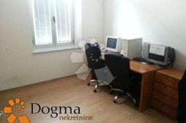 POSLOVNI PROSTOR NAJAM RIJEKA SUŠAK 750 m² P+2, Rijeka, Commercial property