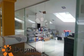 POSLOVNI PROSTOR NAJAM RIJEKA SUŠAK 750 m² P+2, Rijeka, Propiedad comercial