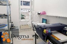 POSLOVNI PROSTOR RIJEKA BELVEDER 61 m², Rijeka, Gewerbeimmobilie