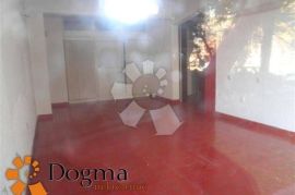 RIJEKA, KRNJEVO, NAJAM, POSLOVNI PROSTOR, 34 m², Rijeka, Propriedade comercial