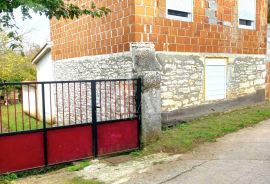 Istra, Bibići kuća 100m2 sa garažom 20m2!, Svetvinčenat, Kuća