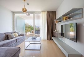 Opatija, stan s garažnim mjestom i okućnicom, Opatija, Appartement