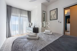 Crikvenica, jedinstveni penthouse sa zasebnim ulazom, Crikvenica, Apartamento