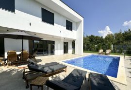 Rovinjsko selo ,duplex kuća sa bazenom 178m2 !, Rovinj, House