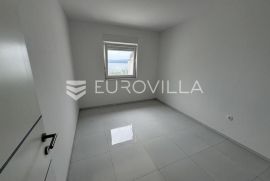 Crikvenica, novogradnja, predivan trosoban stan NKP 56 m2, Crikvenica, Kвартира