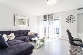 Trogir, moderan jednosoban stan za dugoročan najam, Trogir, Apartamento