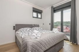 Labin - novogradnja s bazenom, 130m2, Labin, Дом