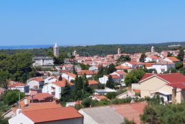 Predivna kuća sa panoramskim pogledom i bazenom, Rab, بيت