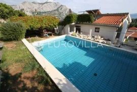 Omiš, apartmanska kuća 200 metara do mora s prekrasnim pogledom, Omiš, House