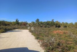 Zemljište u Peroju na 700 m od mora, Vodnjan, Land