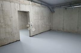 ATRAKTIVNI POSLOVNI PROSTOR ŠPANSKO, Stenjevec, Commercial property