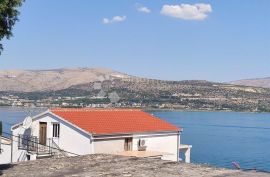 Građevinsko zemljište 70m od mora, Trogir - Okolica, Terreno