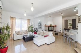 Luksuzna vila sa bazenom 600m2,Valtura, Ližnjan, بيت