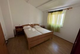 APARTMANSKA KUĆA NA 50 METARA DO MORA, Medulin, Ev