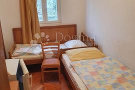 HOSTEL BIOGRAD NA MORU, Biograd Na Moru, Εμπορικά ακίνητα