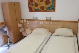 HOSTEL BIOGRAD NA MORU, Biograd Na Moru, Коммерческая недвижимость