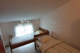 HOSTEL BIOGRAD NA MORU, Biograd Na Moru, Commercial property