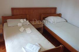 HOSTEL BIOGRAD NA MORU, Biograd Na Moru, Propiedad comercial