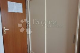 HOSTEL BIOGRAD NA MORU, Biograd Na Moru, Коммерческая недвижимость