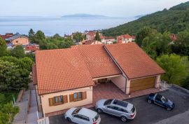 OPATIJA LUKSUZNA KUĆA S PANORAMSKIM POGLEDOM NA KVARNER !!, Opatija - Okolica, Famiglia