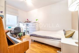 Zagreb, Mlinovi, uređen trosoban stan + 2 VPM 99 m2, Zagreb, Apartamento