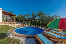 Kringa Holiday Resort, Tinjan, Propriedade comercial