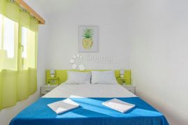 Kringa Holiday Resort, Tinjan, Propriedade comercial