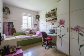 Gračani prekrasan peterosoban stan s garažom, Zagreb, Apartamento