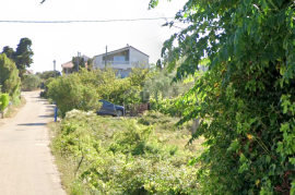 UGLJAN- građevinsko zemljište 2. RED DO MORA!!!- 2500m2 za obiteljsku kuću/  villu/ apartmane/ kuće za iznajmljivanje- odmor s bazenom, Preko, Terrain