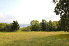 Građevinsko zemljište s pogledom na ribarsku luku Trget, Barban, Terreno