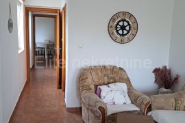 Jadranovo - višeetažni stan u novogradnji, Crikvenica, Appartement