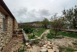 ŠIBENIK, ZATON - Prostrano imanje s objektom i građevinskom dozvolom, Šibenik - Okolica, Terreno