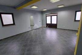 RIJEKA, OREHOVICA -poslovni prostor, 65 m2, Rijeka, Propriété commerciale