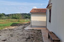 ISTRA, ROVINJ - Prekrasna prizemnica na osami sa 2.776 m2 okućnice, Rovinj, House