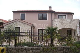 OTOK KRK, MALINSKA - Kuća sa bazenom, Malinska-Dubašnica, House