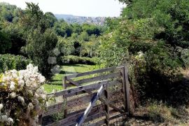 Zemljište s građevinskom dozvolom i započetom gradnjom, Črnomerec, Land