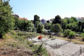 Zemljište s građevinskom dozvolom i započetom gradnjom, Črnomerec, Land