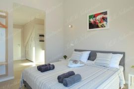 Vila 220 m2 s bazenom na zemljištu 610 m2 prvi red uz more – Dubrovnik otoci, Dubrovnik, Haus