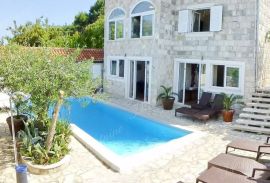 Villa 400 m2 s bazenom i pogledom na more u neposrednoj blizini Dubrovnika, Dubrovnik, Casa