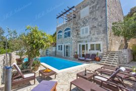 Villa 400 m2 s bazenom i pogledom na more u neposrednoj blizini Dubrovnika, Dubrovnik, Haus