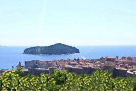 Zemljište od 879 m2 iznad Starog Grada s postojećom kućom - Dubrovnik, Dubrovnik, Kuća