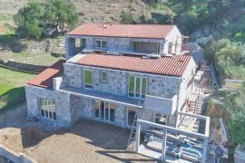 Villa cca. 370 m2 u izgradnji, zemljište 1460 m2  – Dubrovnik otoci, Dubrovnik, Дом