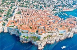 Kamena kuća nadomak Starog grada - pogled more, Dubrovnik, Ev